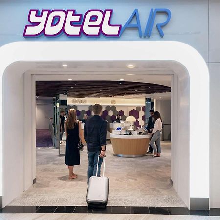 Yotelair Singapore Changi Airport Landside Екстериор снимка