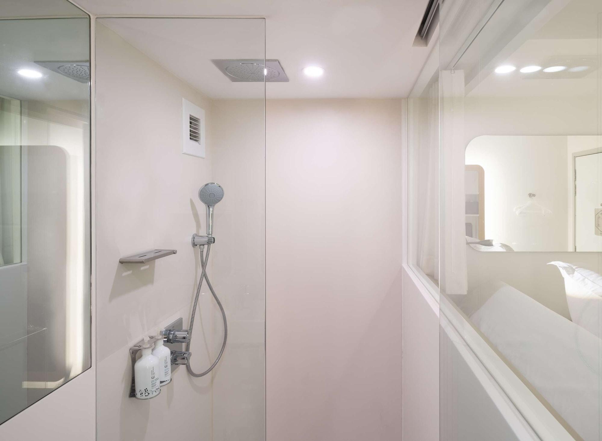 Yotelair Singapore Changi Airport Landside Екстериор снимка