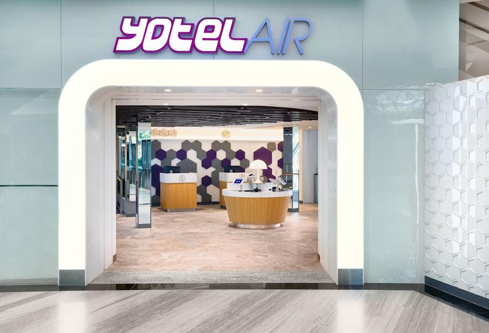 Yotelair Singapore Changi Airport Landside Екстериор снимка