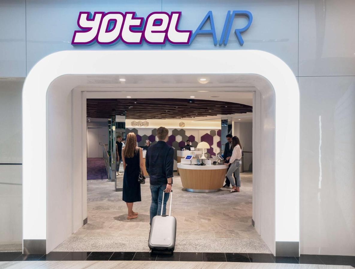 Yotelair Singapore Changi Airport Landside Екстериор снимка